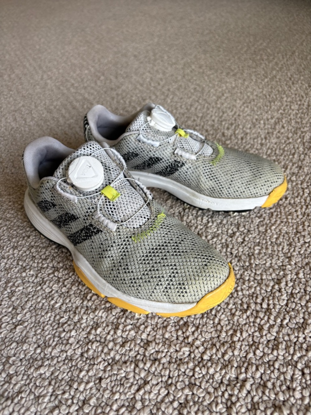 Boys Adidas sz 2 1/2 Code Chaos 22 BOA golf shoes